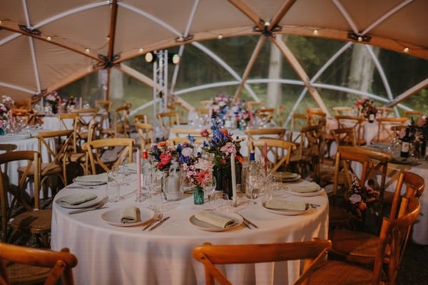 Décoratrice de mariage, décoration de table élégant