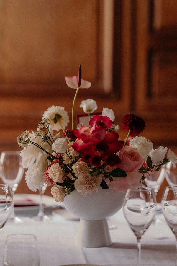 Floral table centerpiece
